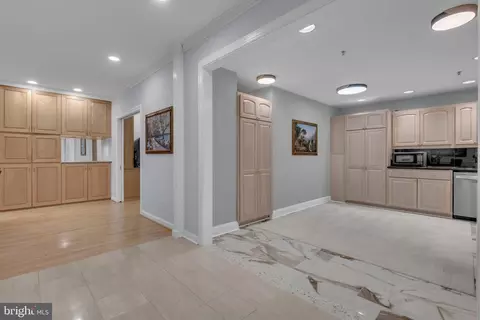 Entry Way - 10 E Lee St #2408, Baltimore, MD 21202 photo 15 of 16