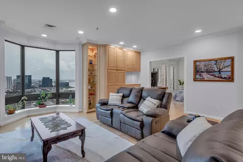 Living - 10 E Lee St #2408, Baltimore, MD 21202 photo 1 of 3