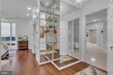 Entry Way - 10 E Lee St #2408, Baltimore, MD 21202 photo 13 of 16
