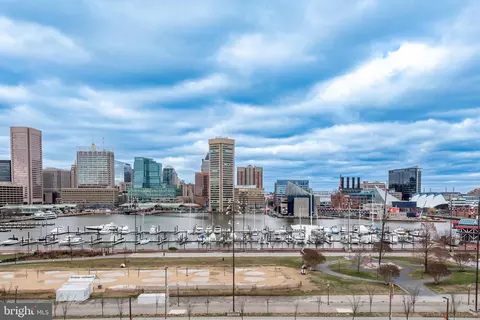 View/Area - 10 E Lee St #2408, Baltimore, MD 21202 photo 2 of 4