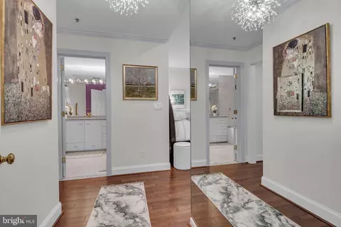 Entry Way - 10 E Lee St #2408, Baltimore, MD 21202 photo 12 of 16
