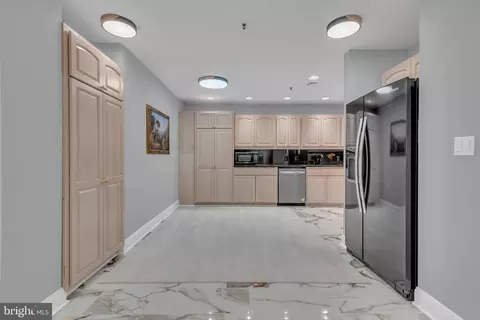 Kitchen - 10 E Lee St #2408, Baltimore, MD 21202 photo 1 of 5