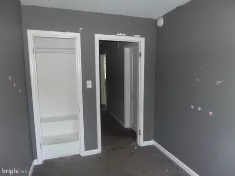 Entry Way - 5611 Elderon Ave, Baltimore, MD 21215 photo 1 of 4