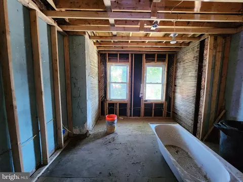 Entry Way - 1666 Cliftview Ave, Baltimore, MD 21213 photo 6 of 6