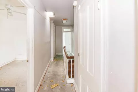 Entry Way - 512 E 35th St, Baltimore, MD 21218 photo 6 of 10