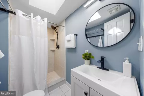 Bath - 1731 William St, Baltimore, MD 21230 photo 1 of 1