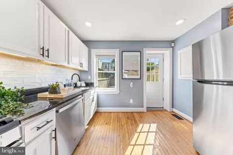 Kitchen - 1731 William St, Baltimore, MD 21230 photo 4 of 6