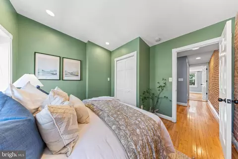 Bedroom - 1731 William St, Baltimore, MD 21230 photo 2 of 4