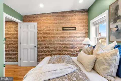 Bedroom - 1731 William St, Baltimore, MD 21230 photo 3 of 4