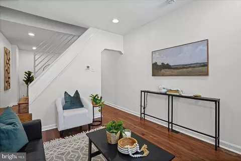 Entry Way - 537 E Gittings St, Baltimore, MD 21230 photo 1 of 2