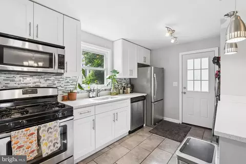 Kitchen - 3015 Grindon Ave, Baltimore, MD 21214 photo 1 of 5