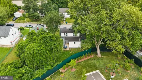 View/Area - 3015 Grindon Ave, Baltimore, MD 21214 photo 4 of 7