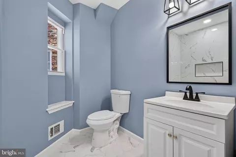 Entry Way - 715 E 23rd St, Baltimore, MD 21218 photo 6 of 7