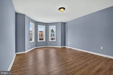 Living - 715 E 23rd St, Baltimore, MD 21218 photo 2 of 3