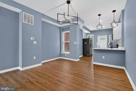 Entry Way - 715 E 23rd St, Baltimore, MD 21218 photo 4 of 7