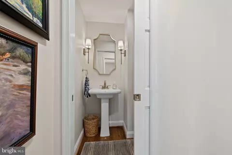 Entry Way - 304 Cedarcroft Rd, Baltimore, MD 21212 photo 1 of 1