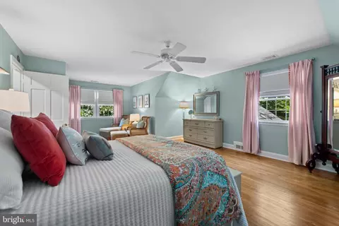 Bedroom - 304 Cedarcroft Rd, Baltimore, MD 21212 photo 4 of 12