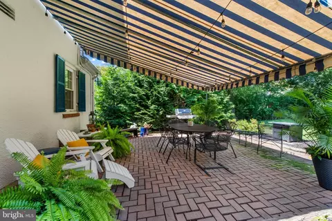 Exterior - 304 Cedarcroft Rd, Baltimore, MD 21212 photo 2 of 5