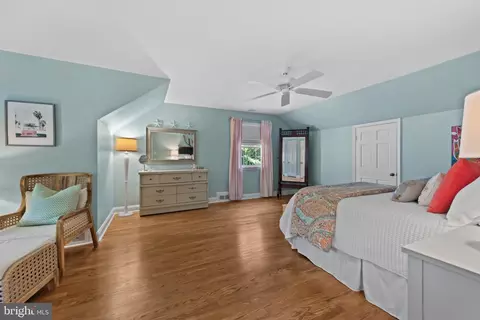 Bedroom - 304 Cedarcroft Rd, Baltimore, MD 21212 photo 6 of 12