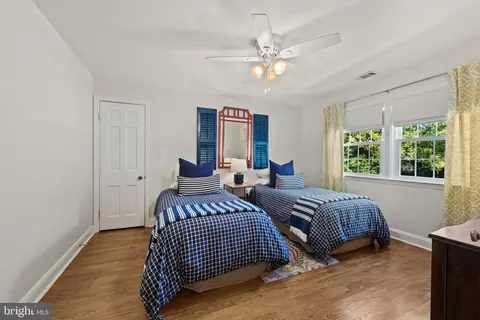 Bedroom - 304 Cedarcroft Rd, Baltimore, MD 21212 photo 9 of 12