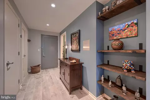 Entry Way - 1200 Steuart St #528, Baltimore, MD 21230 photo 3 of 4