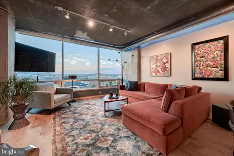 Living - 1200 Steuart St #528, Baltimore, MD 21230 photo 5 of 7