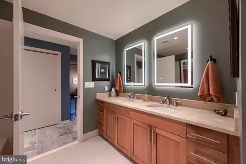 Bath - 1200 Steuart St #528, Baltimore, MD 21230 photo 4 of 5