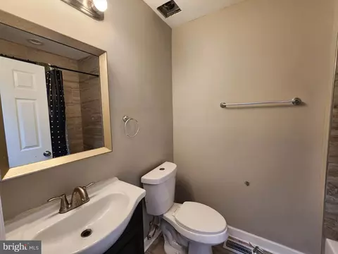 Bath - 723 N Glover St, Baltimore, MD 21205 photo 1 of 4