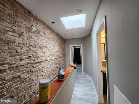Entry Way - 723 N Glover St, Baltimore, MD 21205 photo 5 of 12