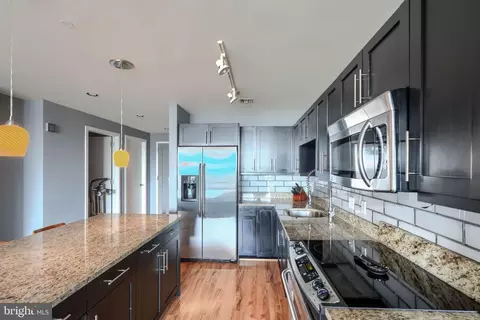 Kitchen - 1200 Steuart St #427, Baltimore, MD 21230 photo 4 of 4