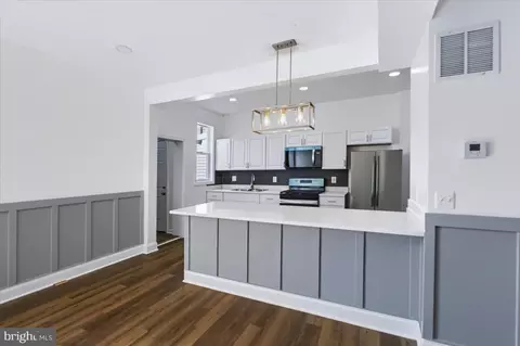Entry Way - 3507 W Garrison Ave, Baltimore, MD 21215 photo 7 of 27