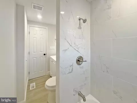 Bath - 2636 E Monument St, Baltimore, MD 21205 photo 3 of 5