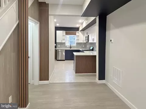 Entry Way - 2636 E Monument St, Baltimore, MD 21205 photo 2 of 7