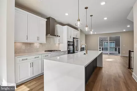 Entry Way - 2727 Ferry Bar Dr, Baltimore, MD 21230 photo 1 of 13
