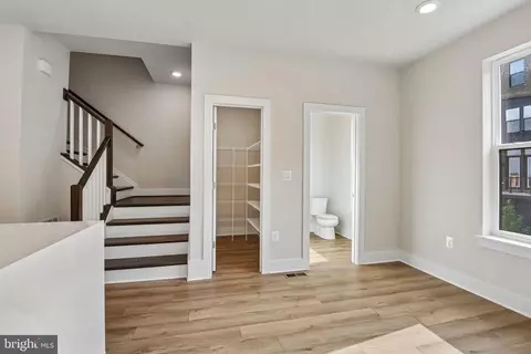 Entry Way - 2727 Ferry Bar Dr, Baltimore, MD 21230 photo 5 of 13