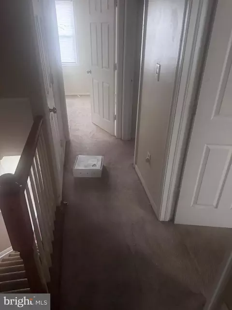 Entry Way - 5116 Fredcrest Rd, Baltimore, MD 21229 photo 3 of 6