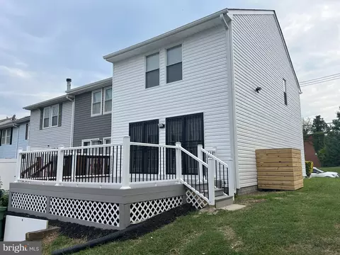 Exterior - 4301 Davis Ave, Baltimore, MD 21229 photo 4 of 5