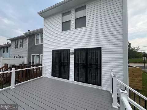 Exterior - 4301 Davis Ave, Baltimore, MD 21229 photo 3 of 5