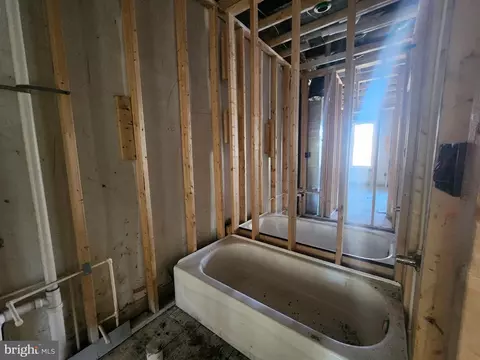 Bath - 5207 Saint Charles Ave, Baltimore, MD 21215 photo 1 of 1