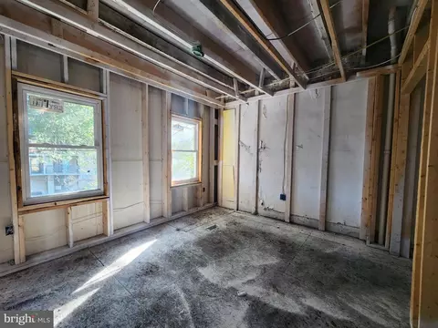 Entry Way - 5207 Saint Charles Ave, Baltimore, MD 21215 photo 5 of 5