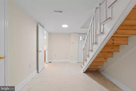 Entry Way - 4108 White Ave, Baltimore, MD 21206 photo 7 of 10