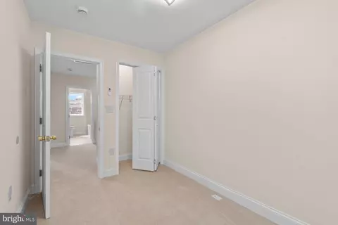 Entry Way - 4108 White Ave, Baltimore, MD 21206 photo 6 of 10