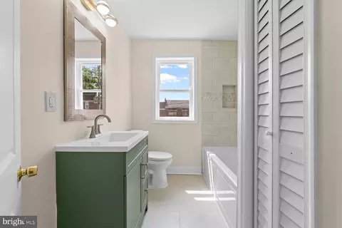 Bath - 4108 White Ave, Baltimore, MD 21206 photo 1 of 4