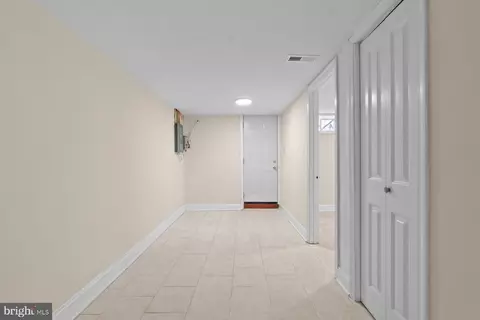 Entry Way - 4108 White Ave, Baltimore, MD 21206 photo 8 of 10