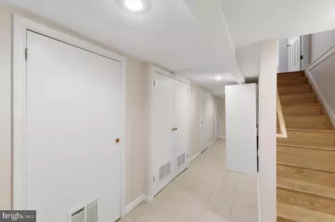 Entry Way - 2921 Hudson St, Baltimore, MD 21224 photo 5 of 5