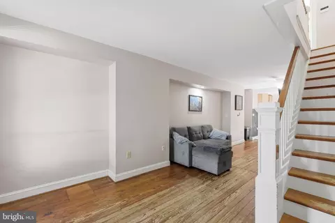 Entry Way - 2921 Hudson St, Baltimore, MD 21224 photo 1 of 5