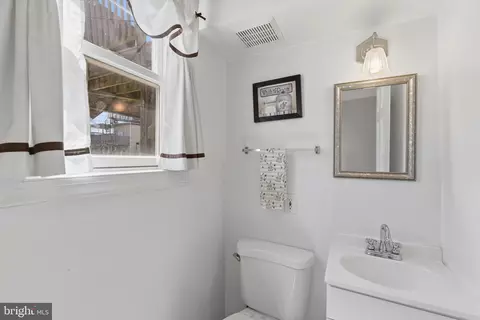 Bath - 2921 Hudson St, Baltimore, MD 21224 photo 1 of 2