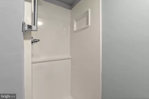 Bath - 3026 Virginia Ave, Baltimore, MD 21215 photo 4 of 4