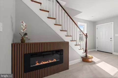 Entry Way - 3026 Virginia Ave, Baltimore, MD 21215 photo 1 of 8