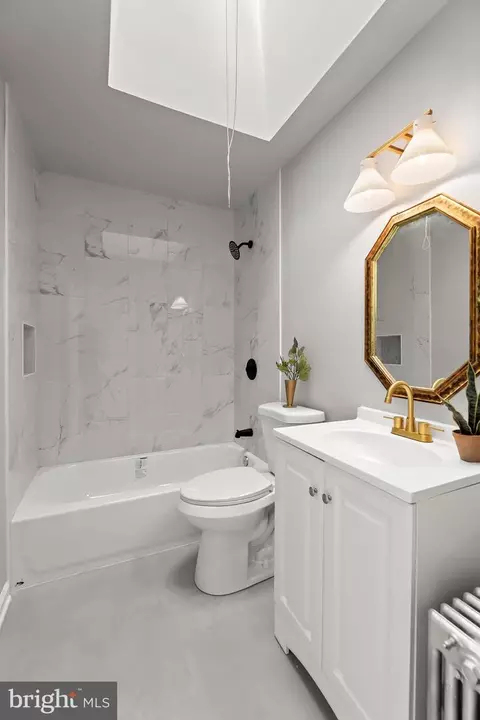 Bath - 3026 Virginia Ave, Baltimore, MD 21215 photo 2 of 4